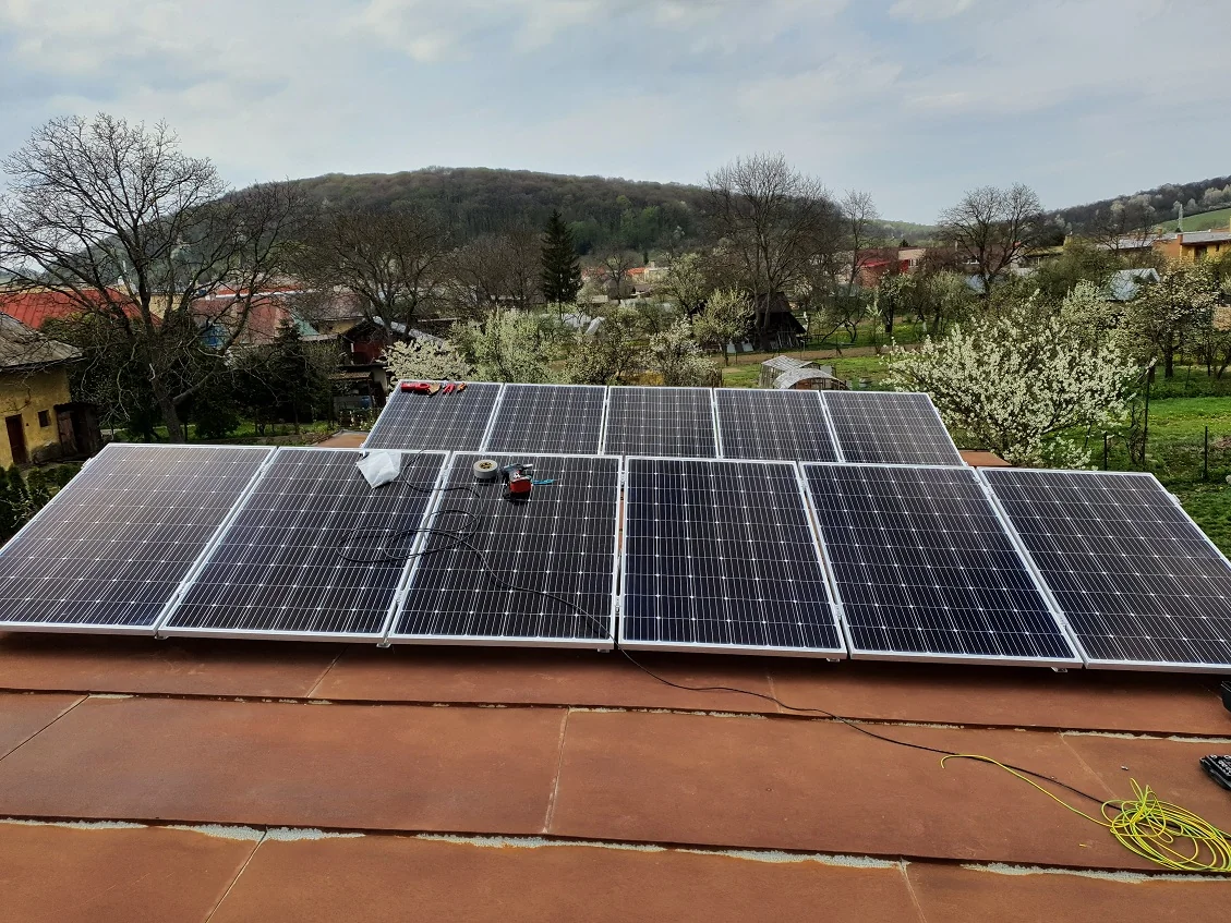 Rodinný dom s fotovoltickou elektrárňou v Brekove
