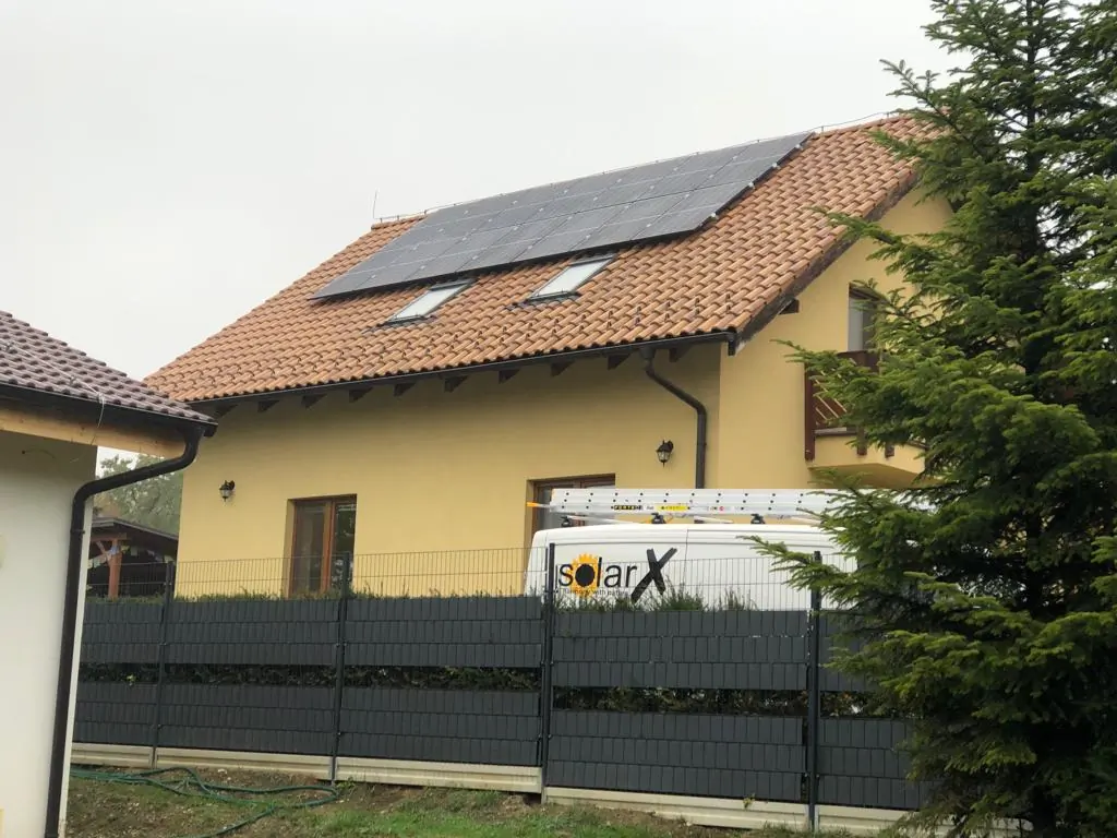 Solárne panely na rodinnom dome v Košiciach