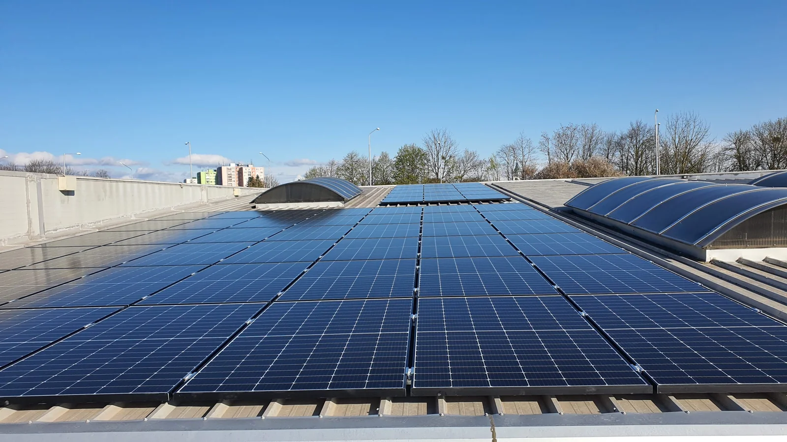 Prevádzková budova s fotovoltickou elektrárňou v Michalovciach, Michalovce