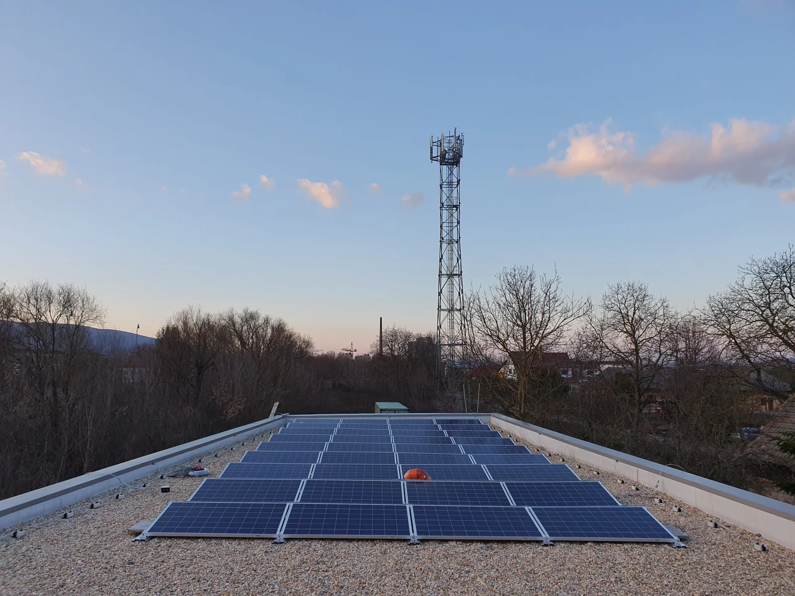 Firemná fotovoltická elektráreň v Sečovciach