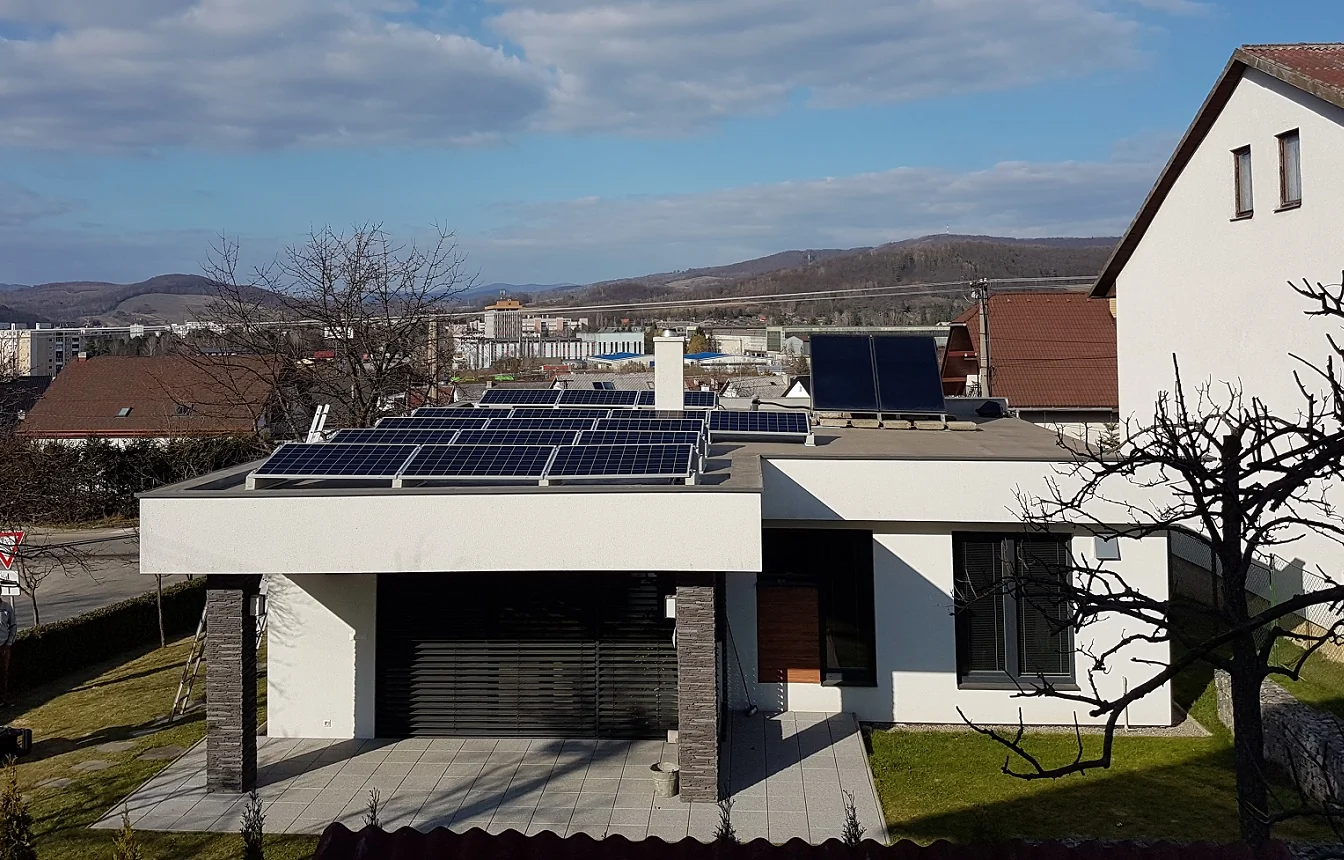 Fotovoltická elektráreň na rodinnom dome v Snine, Snina
